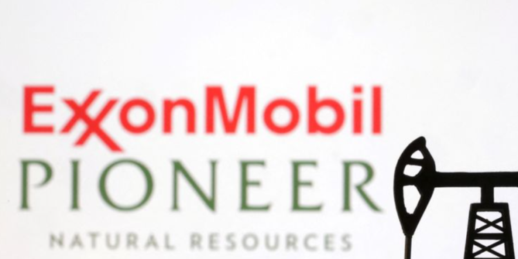 Exxon Mobil - Exxon Mobil is expected to reveal its acquisition of American rival Pioneer Natural Resources for almost $60 billion, establishing itself as the dominant force in the biggest U.S. oilfield. Exxon will benefit from a decade of cost-effective production thanks to this strategic move, according to individuals with knowledge of the situation, and the company, which was valued at $442 billion on Tuesday, intends to make an all-stock offer for Pioneer at a price above $250 per share. Please take note that the specifics are still private and that the sources would prefer anonymity. Exxon Mobil Could Acquire Shale Rival Pioneer for $60 billion in Stock
